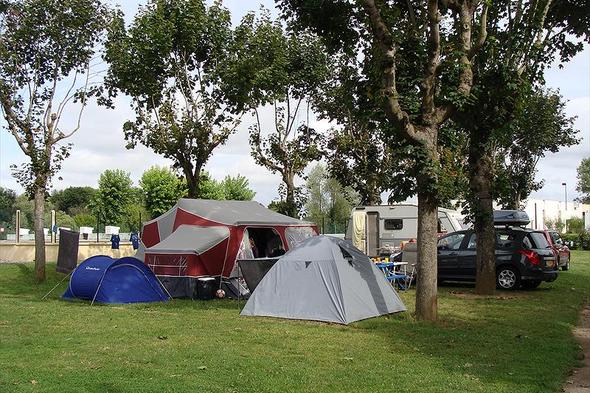 Aire camping-car  Charit-sur-Loire (58400) - Photo 2